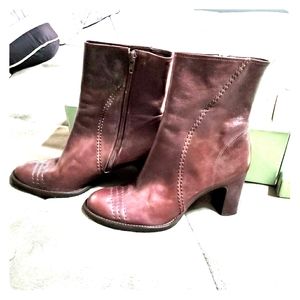 Almost new  brow ankle boots